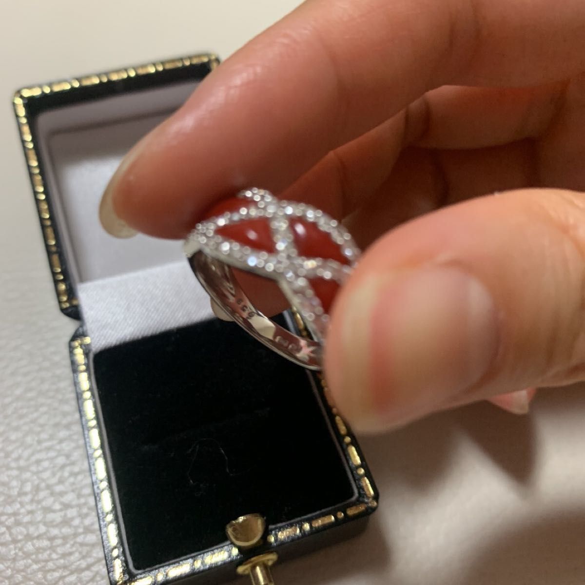 k18血赤珊瑚と0.59ctダイヤモントリング