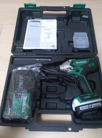  new goods free shipping Makita M695DS Makita rechargeable impact driver M695D 14.4V M697DSX