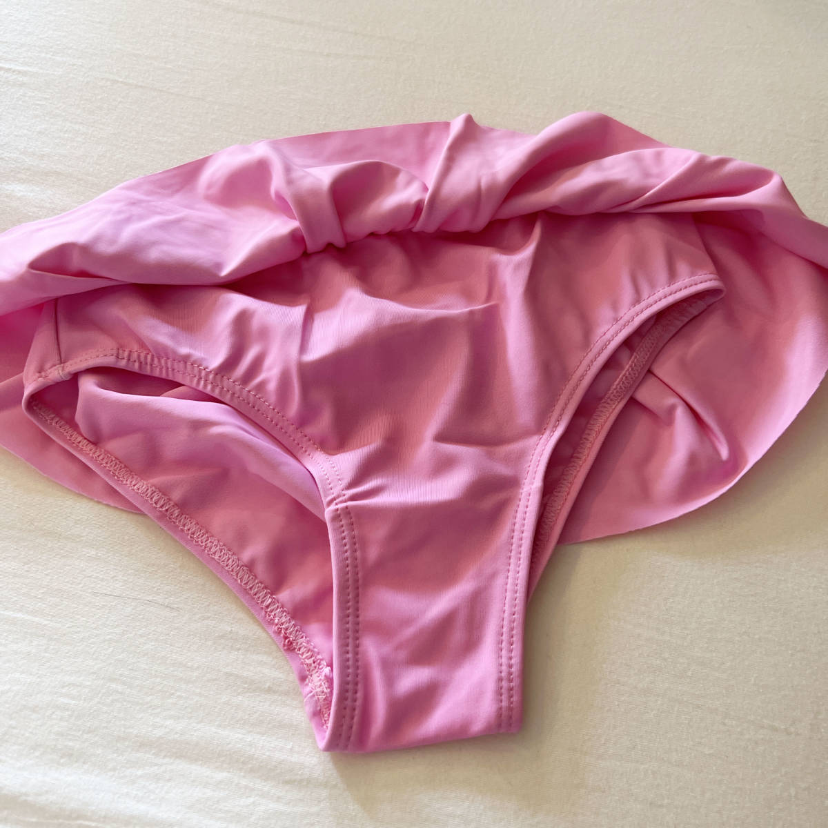 ラッシュガード 水着 セットアップ 120 女の子 ピンク 花柄 フリル パンツ かわいい セット 柄物 目立つ 旅行 ビーチ プール ベランダ