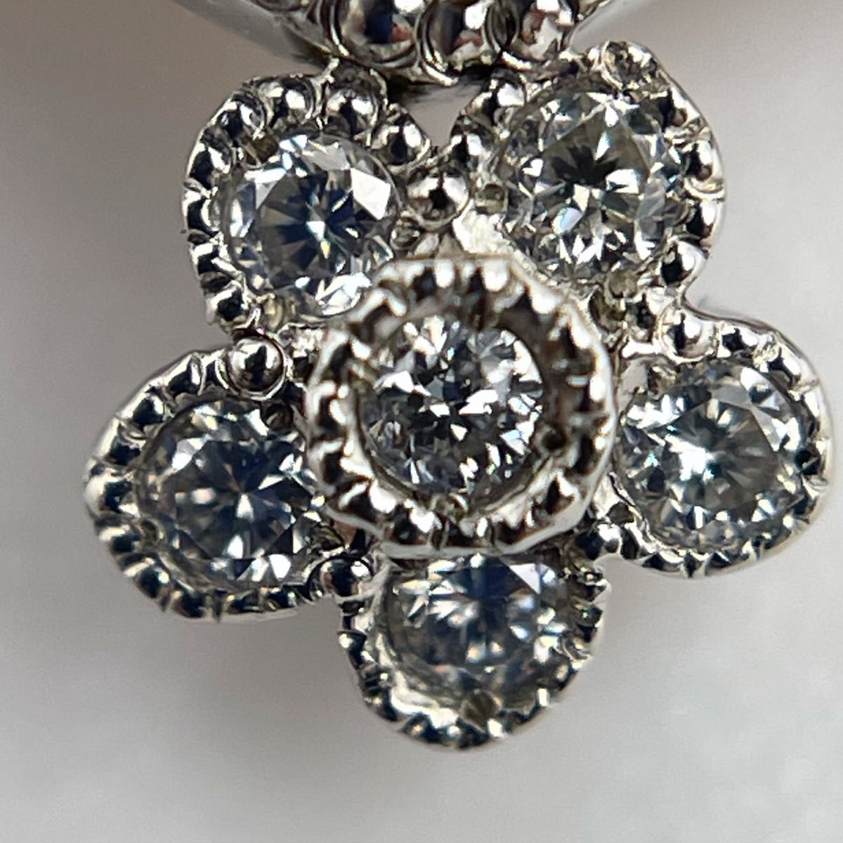 カメオデザインブローチ ダイヤ 0.36ct ペンダントトップ