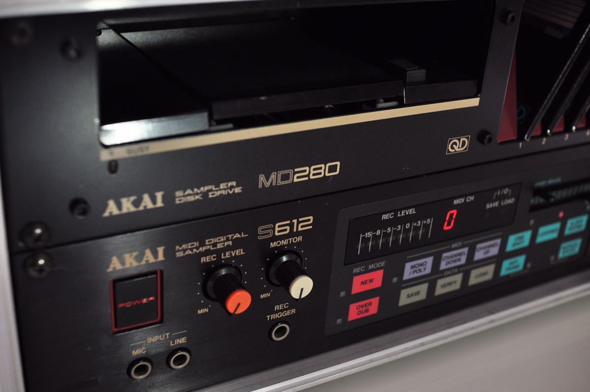 AKAI S612 + MD280 + QD7枚付属 lofiサンプラー ラックケース付き