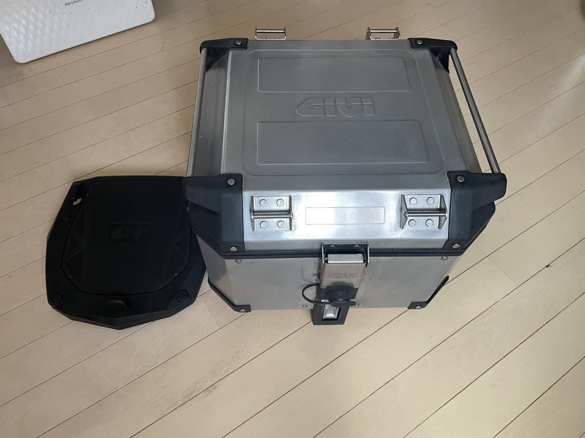 憧れ デイトナ GIVI トップケース OBKN42A トレッカーアウトバック