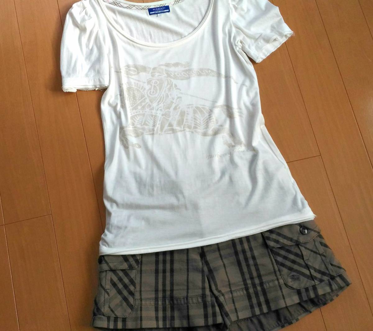 【美品】★バーバリーブルーレーベル★■ビッグホースプリントTシャツ/とろみカットソー/半袖/白ホワイト/38/クレストブリッジ/送料込■