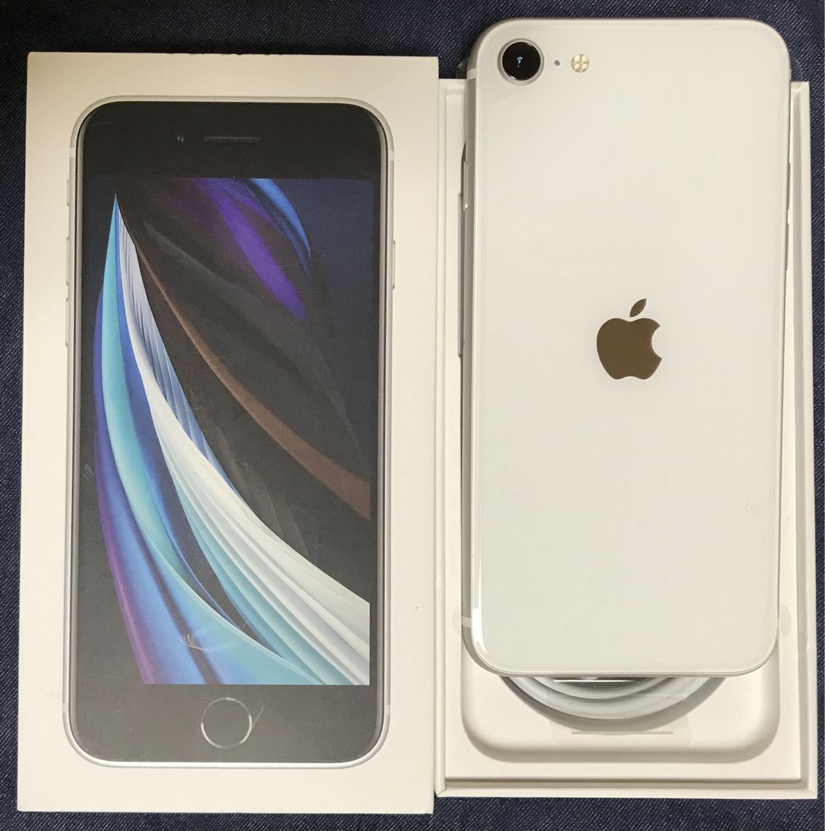 新品 SIMフリー iPhoneSE3 64GB ホワイト 新品電池 未使用品♡-