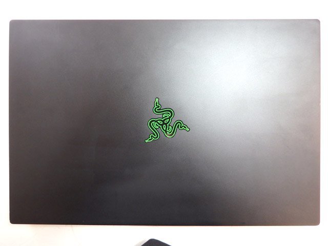 良品 Razer Blade15 (RZ09-03017J02-R3J1) 15.6インチ ゲーミング ノートPC Corei7-9750H/16GB/SSD512GB/Win10/RTX2070+MaxQ_画像5