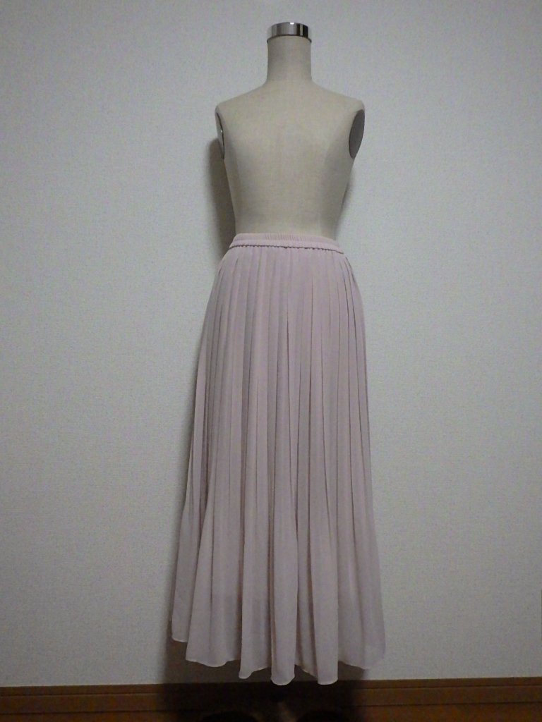 UNIQLO.... chiffon spring color long pleated skirt 398