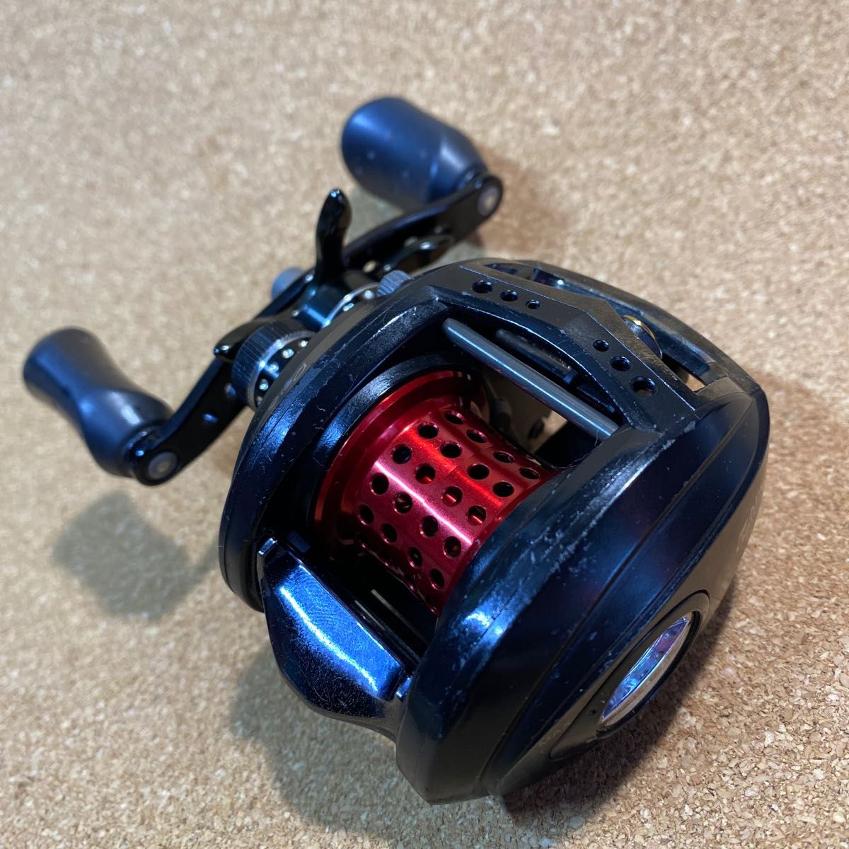 Abu Garcia アンバサダー レボ MGX-SHS-L 左巻きのベイトリール Abu Garcia アンバサダー レボ MGX-SHS-L 左巻きのベイトリール