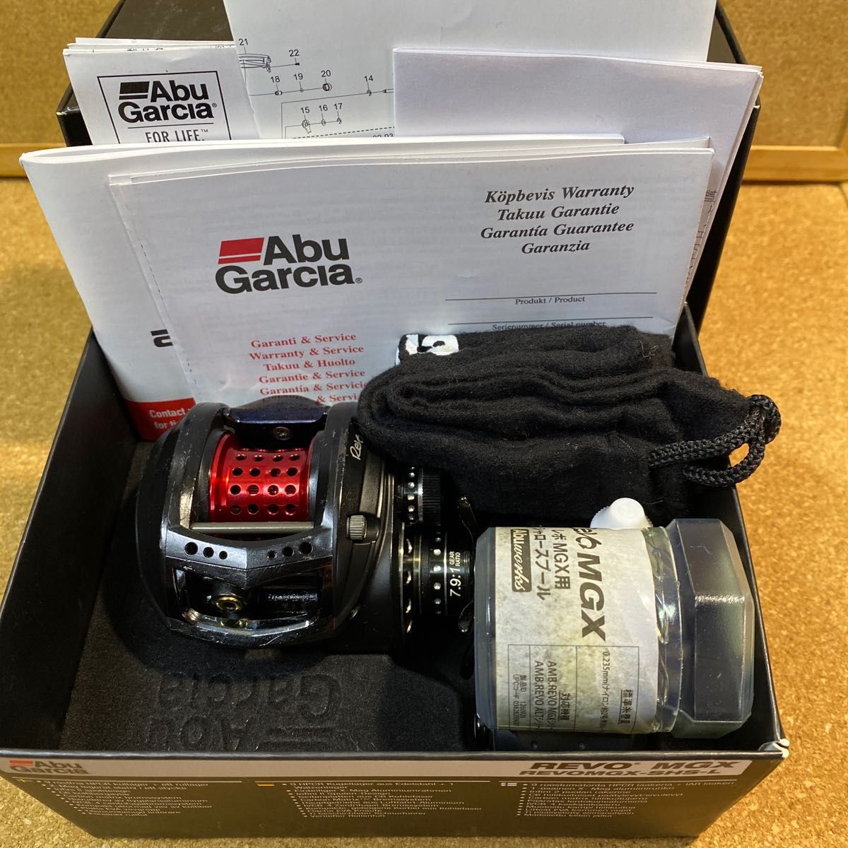 Abu Garcia アンバサダー レボ MGX-SHS-L 左巻きのベイトリール Abu Garcia アンバサダー レボ MGX-SHS-L 左巻きのベイトリール
