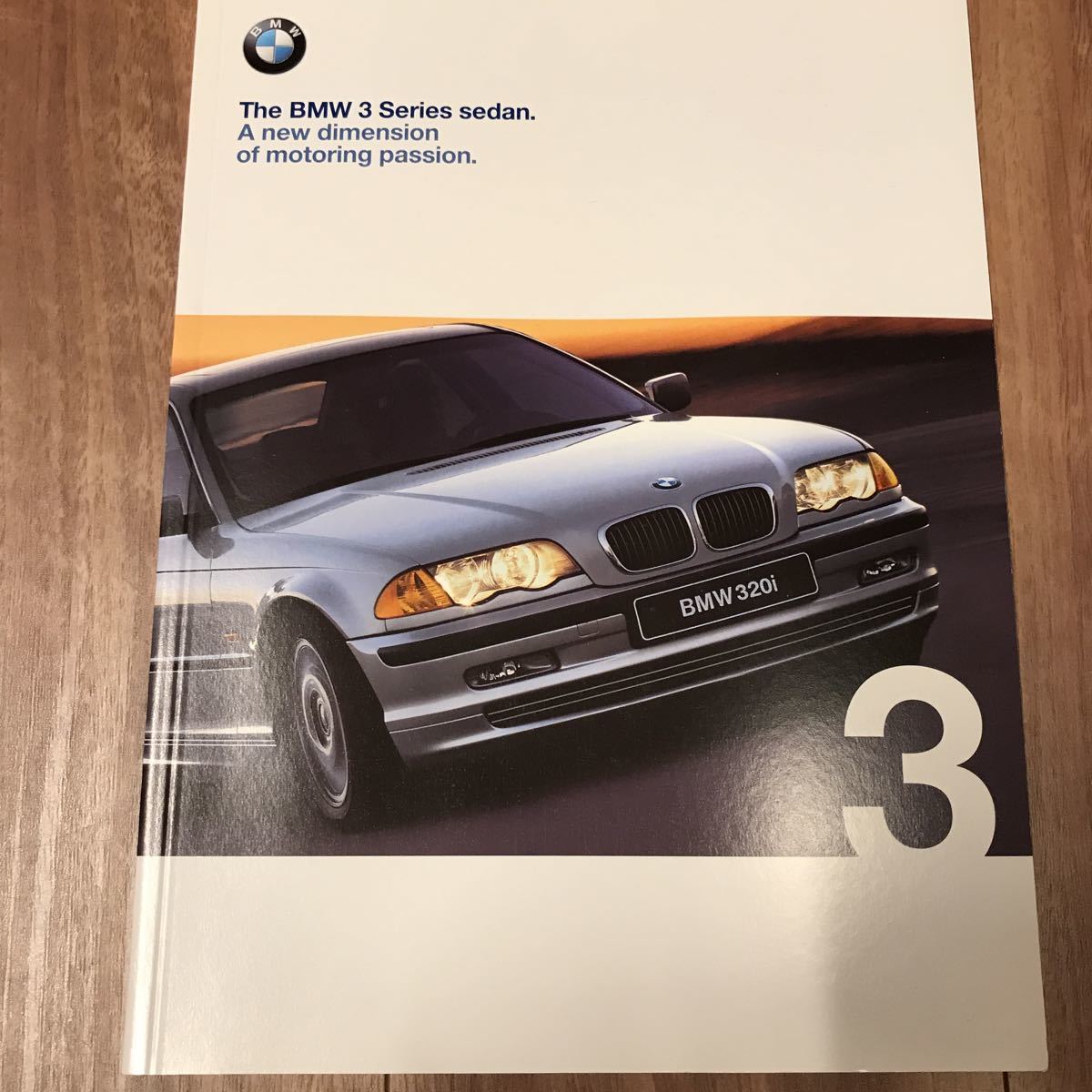 BMW E46 3シリーズセダン厚手,328Ci専用厚手 カタログ2冊セット 1999年発行版 日本語版 Printed in Germany未読 美品！_画像2