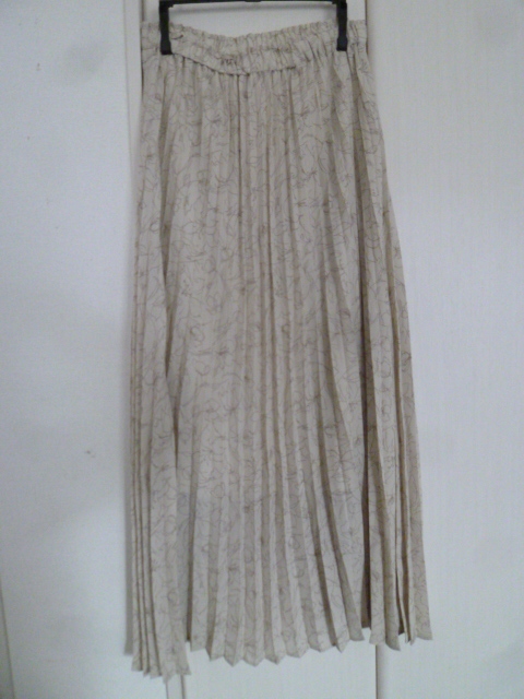 earth music&ecology/ Earth Music & Ecology * light beige floral print long pleated skirt F/ stripe *a37