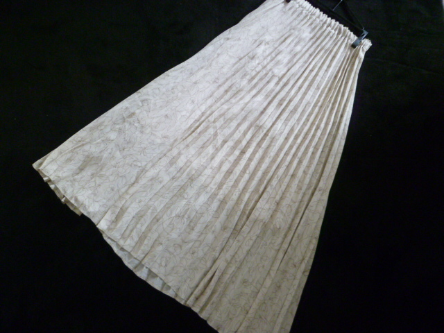 earth music&ecology/ Earth Music & Ecology * light beige floral print long pleated skirt F/ stripe *a37