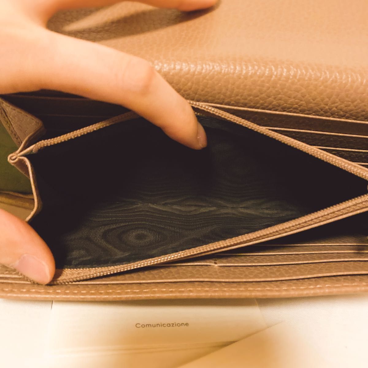 美品 GUCCIグッチ GGマーモント ゴールド金具 二つ折り長財布 箱 美品 GUCCIグッチ GGマーモント ゴールド金具 二つ折り長財布 箱
