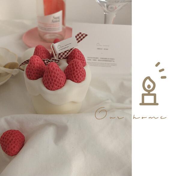  new goods INS manner aroma candle aroma therapy . cake type present hand earth production taste : fruit hard candy 