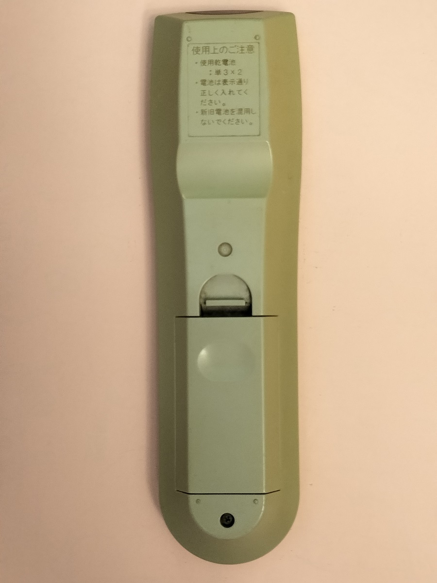 HITACHI テレビリモコン　C-RF２　中古　送料無料　_画像2