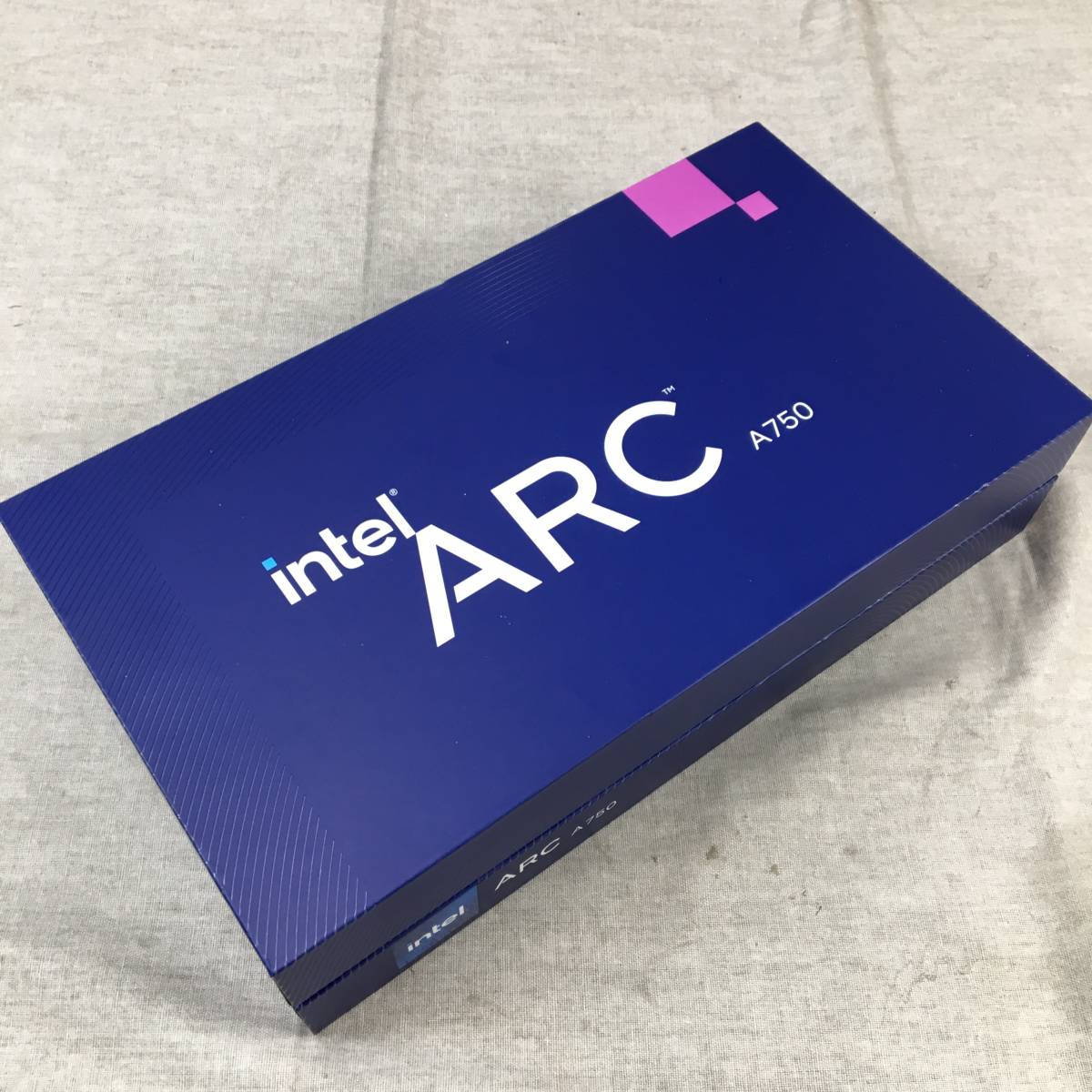 新品未使用】 Intel グラフィックカード ARC A750 8GB-