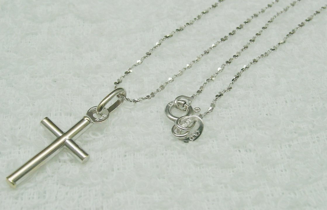 ◆９８【T.B】◆K18ＷGクロス・イタリー製ペンダントネックレス　十字架　2.6ｇ