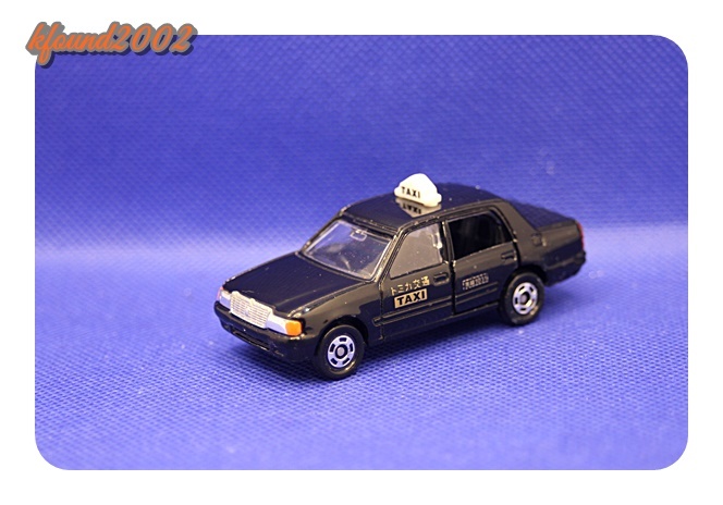 TOYOTA　CROWN　COMFORT　トヨタ　クラウン　コンフォート　タクシー仕様　TOMY TOMICA　トミカ製　ミニカー_画像1