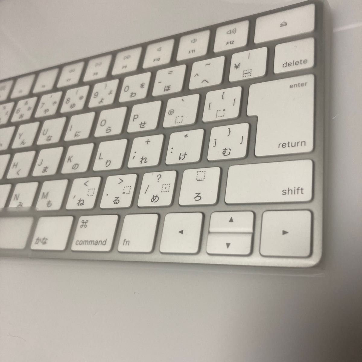 Apple 純正　MagicKeyboard2 マジックキーボード 2 バッテリー内蔵　ワイヤレスキーボード　未使用に近い　箱なし