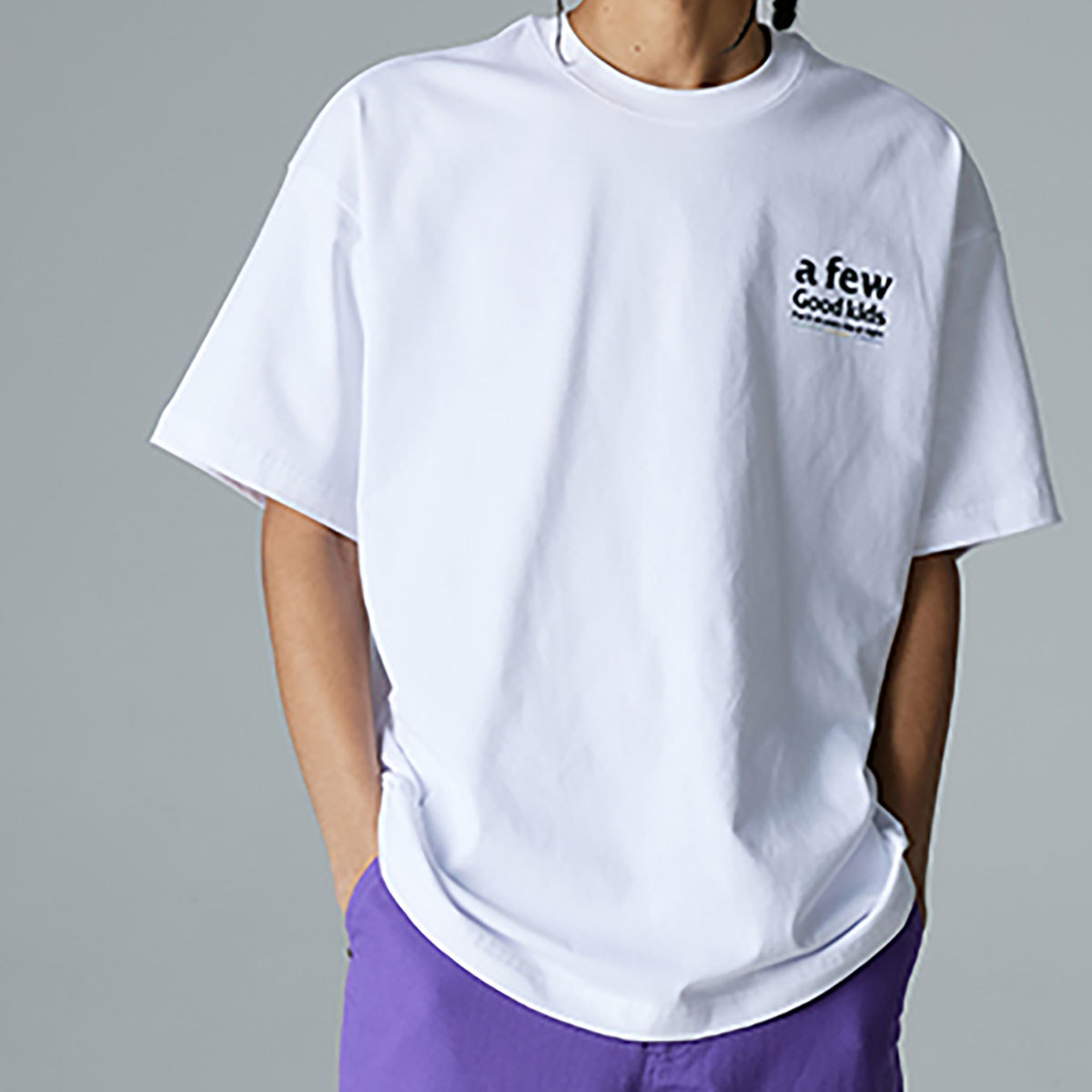 【 A FEW GOOD KIDS 】 AFGK 正規品 男女兼用 ビッグサイズ ストリート系 ロゴ プリント バックプリント Tシャツ LOGO TEE ホワイト XL_画像4