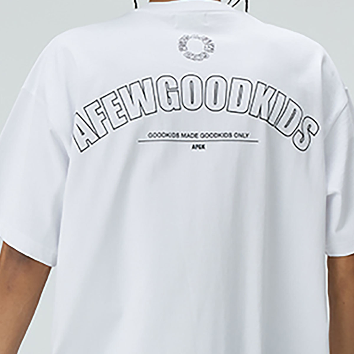 【 A FEW GOOD KIDS 】 AFGK 正規品 男女兼用 ビッグサイズ ストリート系 ロゴ プリント バックプリント Tシャツ LOGO TEE ホワイト XL_画像7