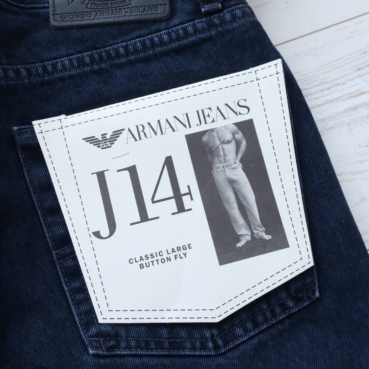 新品タグ付き ARMANI JEANS アルマーニ イタリア製 J14 ジーンズ 美シルエット テーパード パンツ メンズ デニム インディゴ W29 Sサイズ