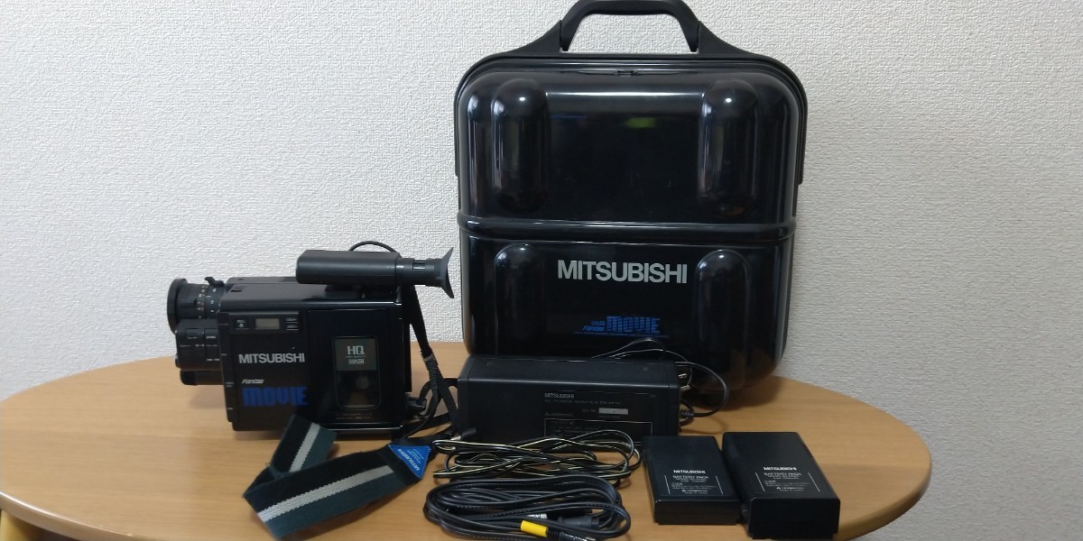 MITSUBISHI 三菱 VHS-C MOVIE ビデオカメラ HV-M21Cの画像1