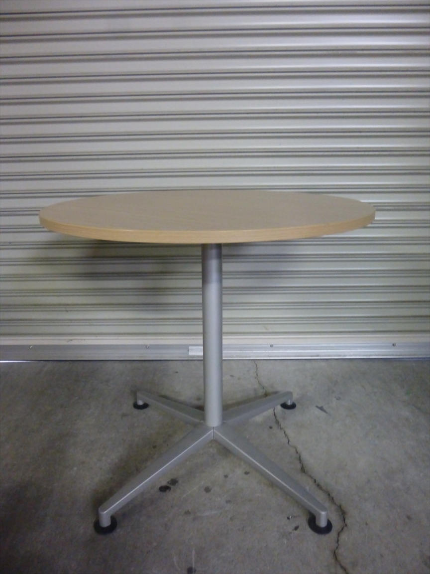 丸テーブル　直径75㎝　高さ70㎝　_画像2