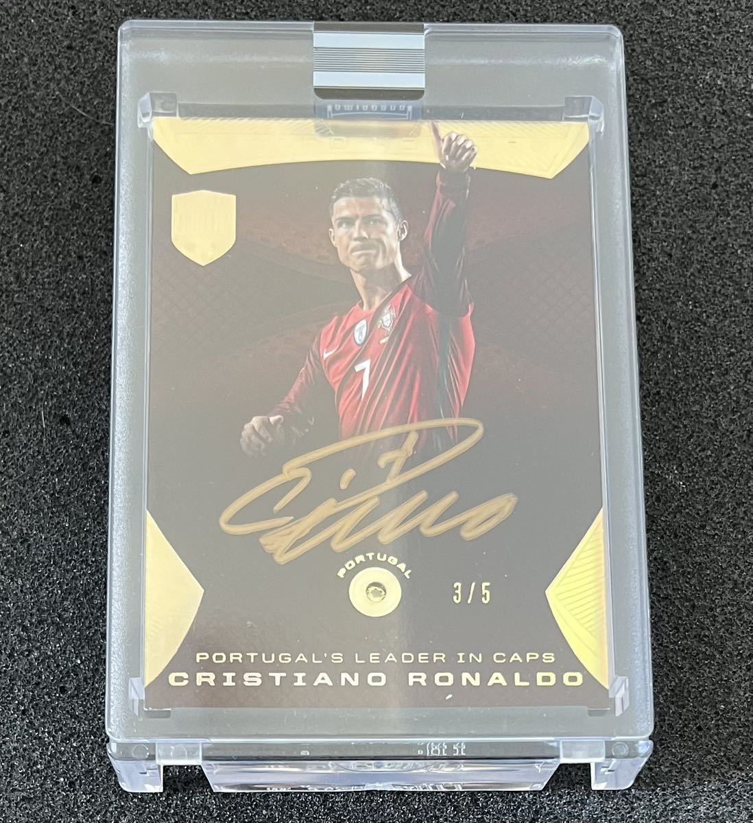 2018 Panini eminence Cristiano RONALDO auto /5 Gold auto 2018 Panini eminence Cristiano RONALDO auto /5 Gold auto