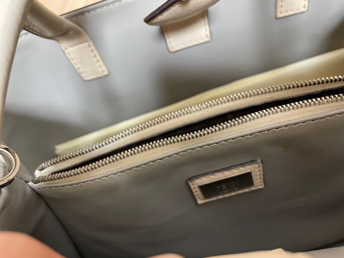 GW限定値下げ!FENDI 2JOURS CAMELIA+ICE+PALLADIUM トゥージュール