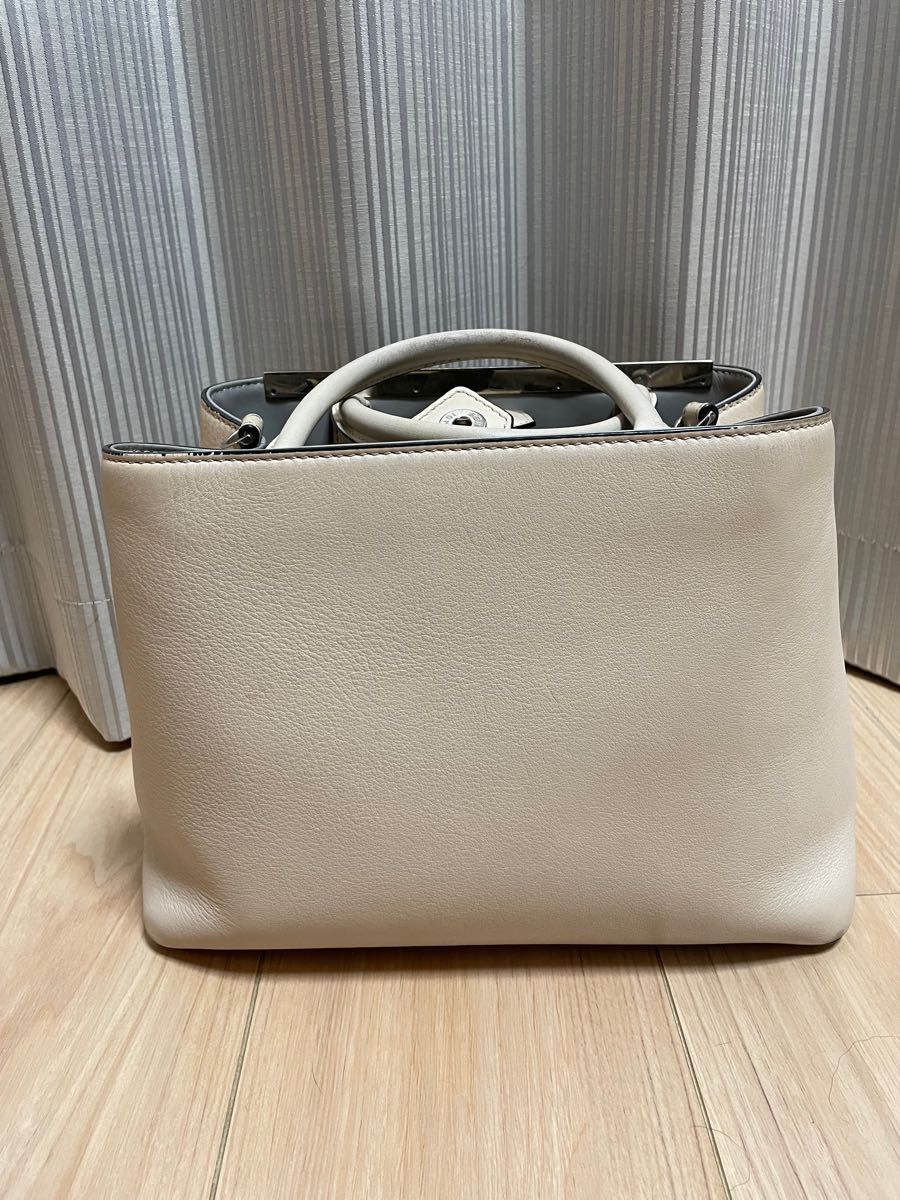 GW限定値下げ!FENDI 2JOURS CAMELIA+ICE+PALLADIUM トゥージュール