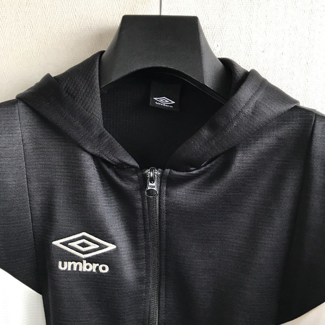 アンブロ　レディース　フード付きトラックジャケット　黒M　定価9350円　UMWQJF12