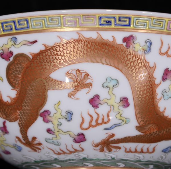 清代大清同治年製陶磁器粉彩描金龍紋碗一対仁染付置物擺件古賞物古
