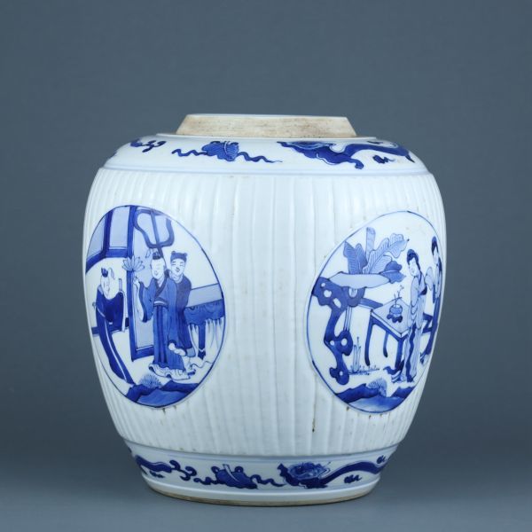 清代康熙年製陶磁器青花開窗人物故事図瓜稜罐【仁】染付置物擺件古賞物