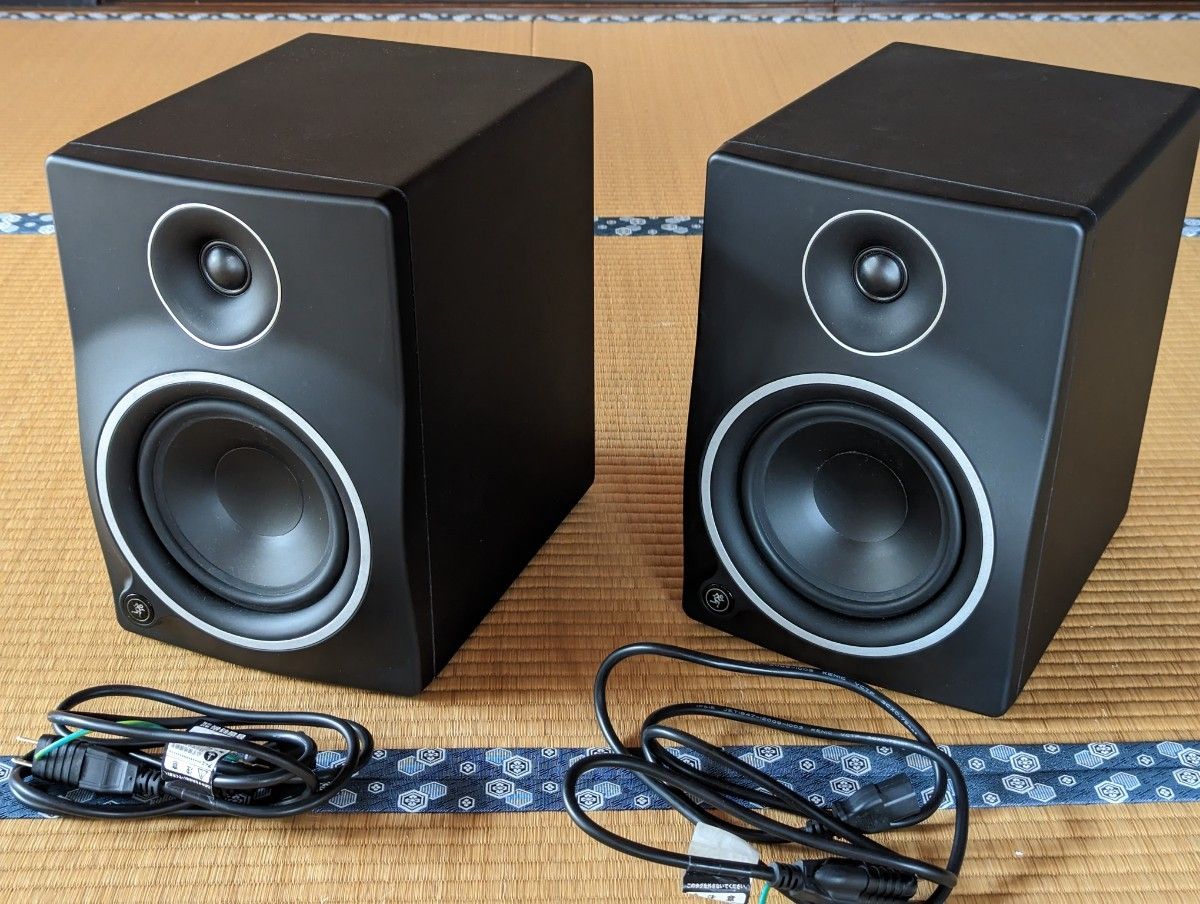 MACKIE MR6mk3 パワード・スタジオモニター バランス入力対応 箱あり