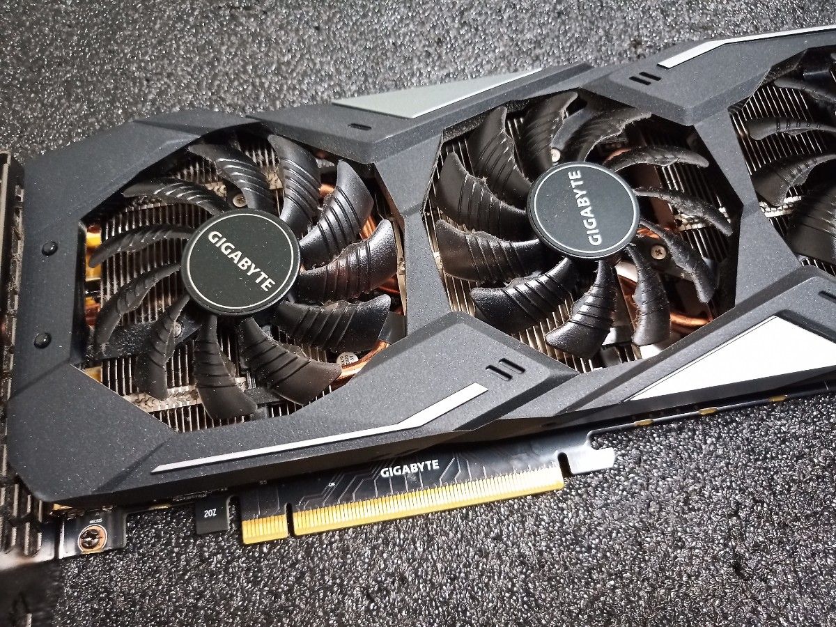 Gigabyte GeForce GTX1660 super 3連ファン