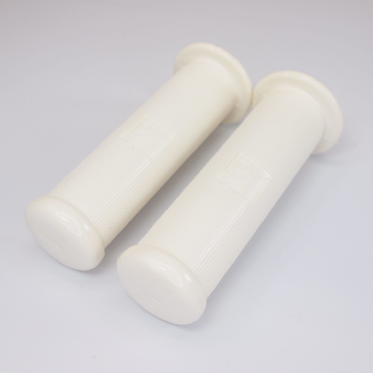 Grips Antique white for Vespa 125 VNB 3-6 VB1 VBA VBB VGL1 VGLA-B 150GS VS2-5 160GS ピアジオ ベスパ グリップ 自転車_画像4