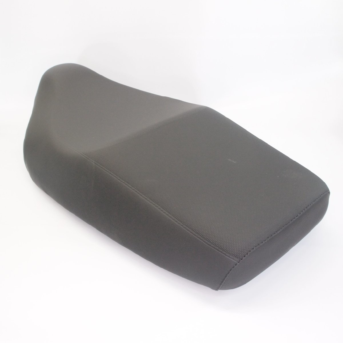 Seat PIAGGIO black for GILERA Runner FX FXR VX VXR Gilera Runner seat FXR180 FX125 VXR180 VXR200(-2005) VX125(-2005)