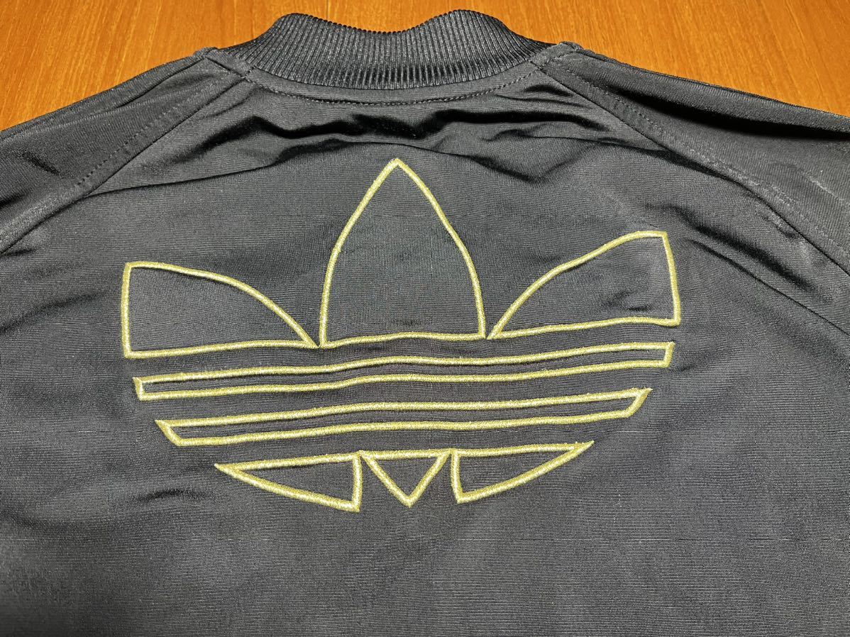 人気ブラック 背面ロゴ adidas トラックジャケット ジャージ 人気ブラック 背面ロゴ adidas トラックジャケット ジャージ