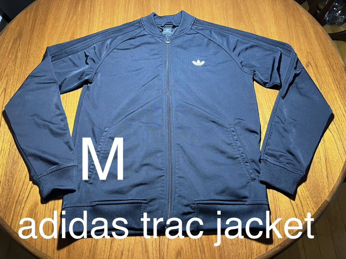 お見舞い 人気ブラック！背面ロゴ！adidas トラックジャケット