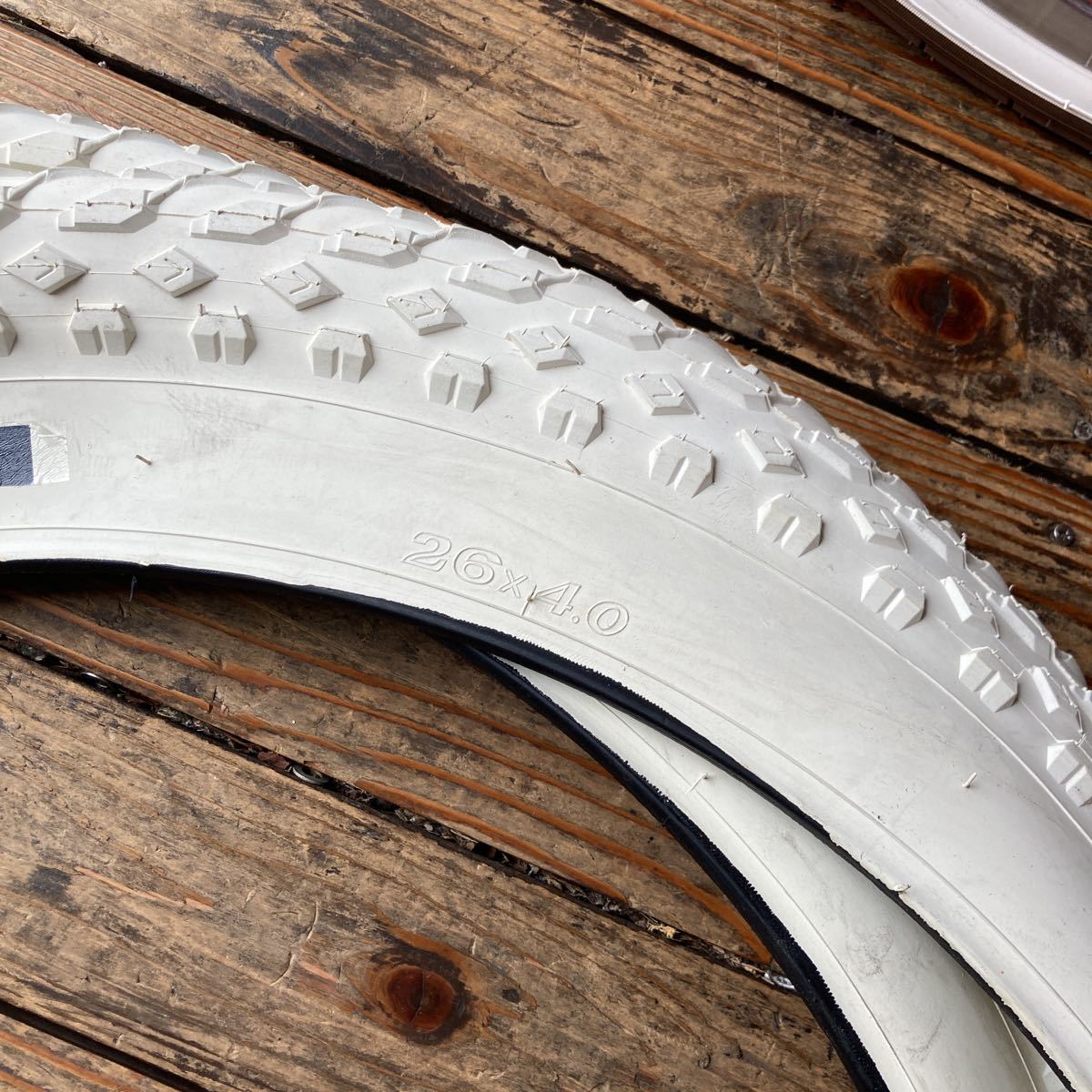 新品・未使用】VEE TIRE Mission Command_ファットタイヤ_26×4.0 新品・未使用】VEE TIRE Mission Command_ファットタイヤ_26×4.0