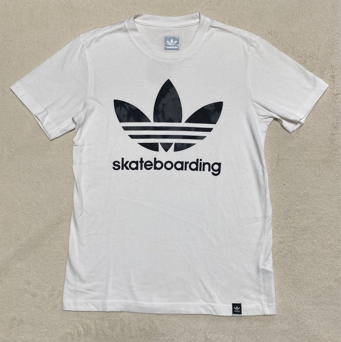 Adidas originals アディダスオリジナルス　skate boarding 白　半袖Tシャツ　ビッグロゴ