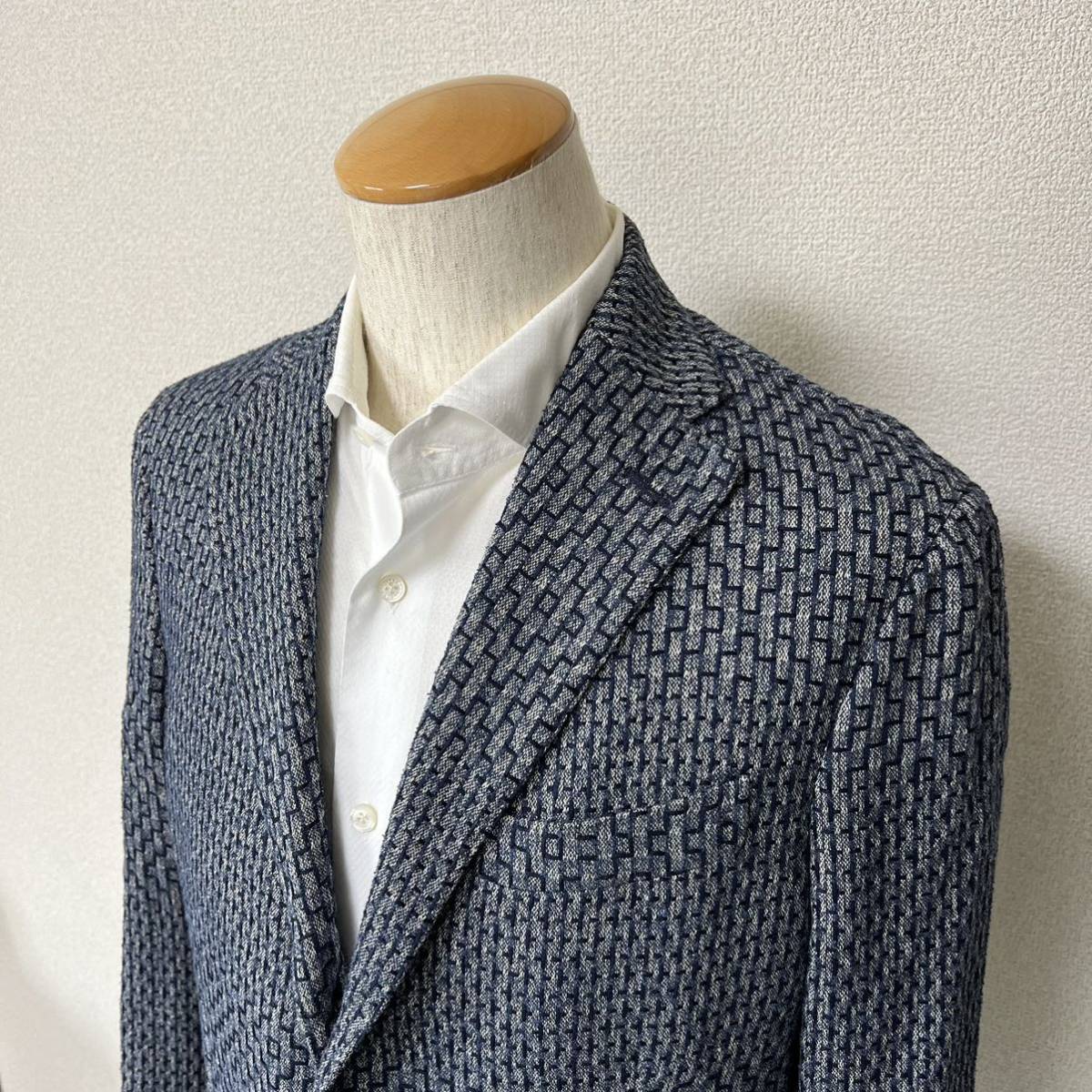 新品タグ付 定価14.3万円 THE GIGI 総刺繍 刺し子テーラード 新品タグ付 定価14.3万円 THE GIGI 総刺繍 刺し子テーラード