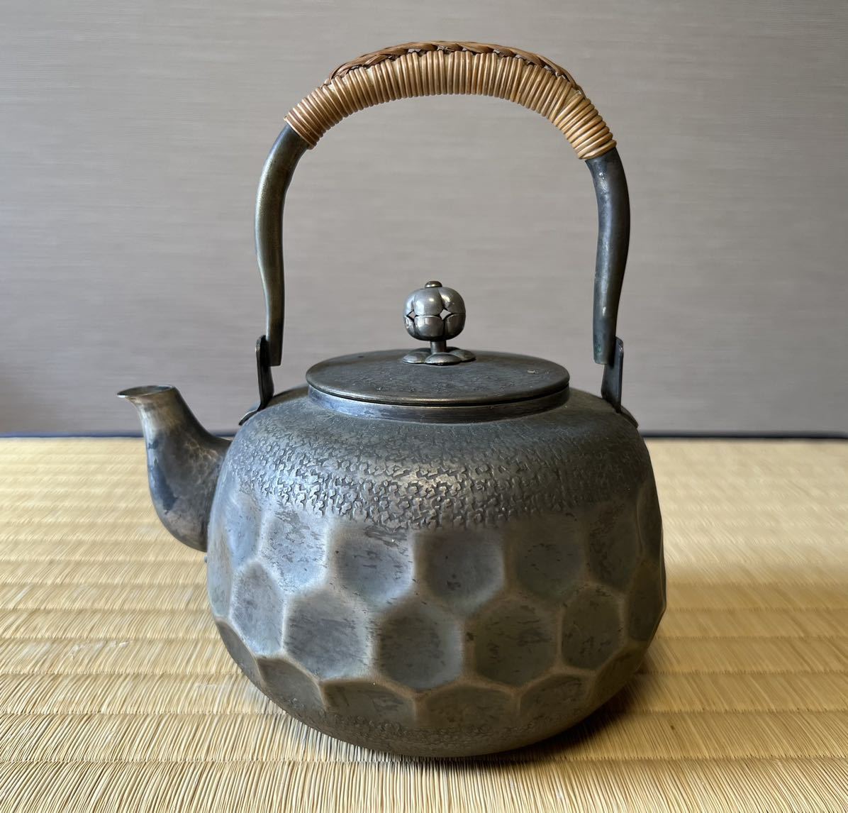 時代 銅瓶 煎茶道具 】いぶし湯沸 銅薬缶 槌目凹み型 茶道具 煎茶道具