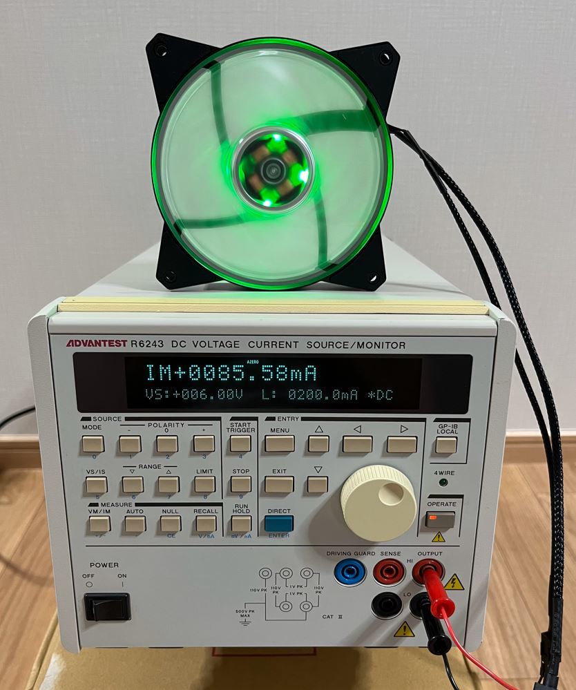 ADVANTEST(ADC) R6243 直流電圧・電流源/モニタ【・動作品】 ADVANTEST(ADC) R6243 直流電圧・電流源/モニタ【・動作品】