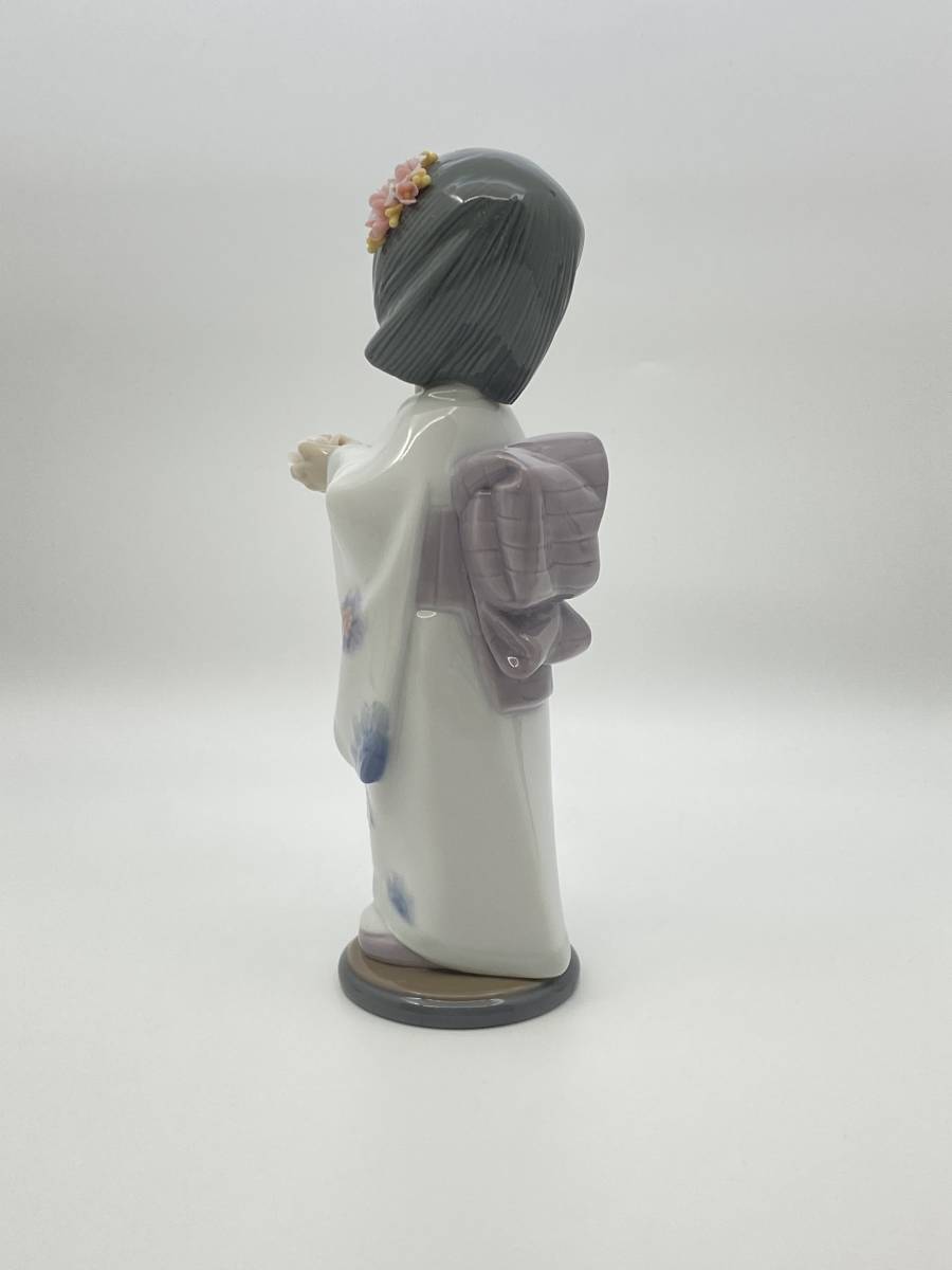 【メーカー包装済】 FLOWERS BEARING ** リャドロ LLADRO フィギュリン 6151 No. リヤドロ