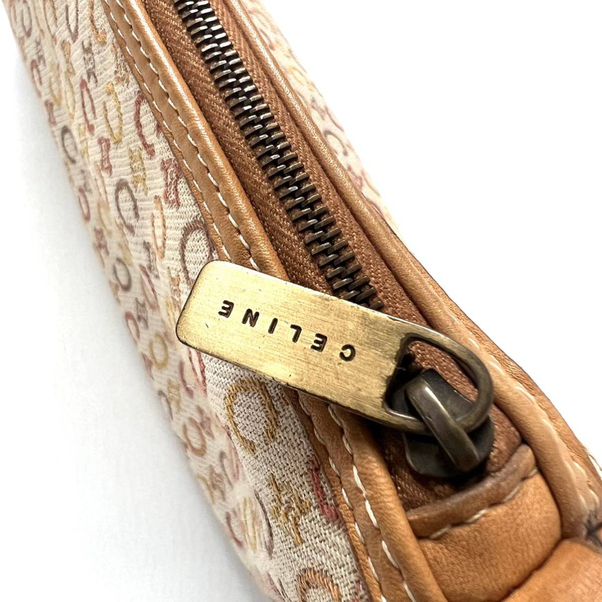 【送料無料】celine セリーヌ アクセサリーポーチ ミニバッグ ベージュ Cマカダム 鞄 レディース ファスナー ジップ キャンバス