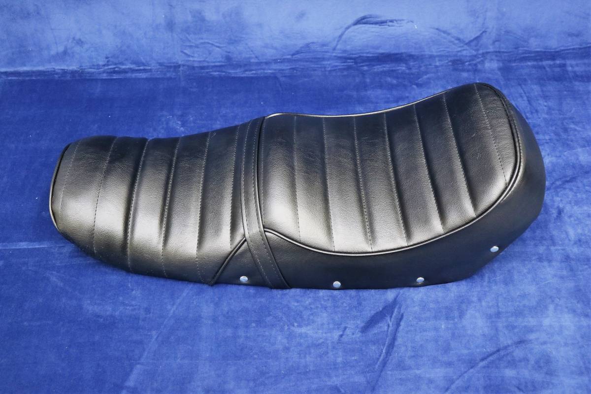 GS400 タックロールシート ボタン ブラック レザー/鉄板ベース