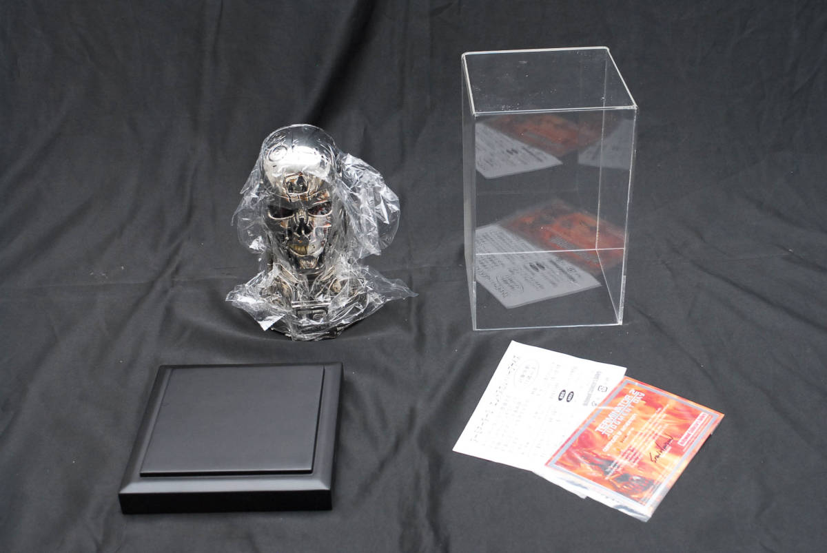 即決★ターミネーター2 エンドスカル・ハーフサイズ(高さ約19cm) 箱付き (管理189151011)