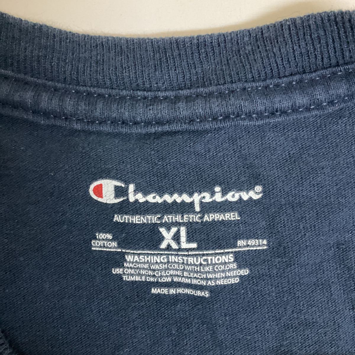 チャンピオン champion ネイビー 紺 XL 長袖Tシャツ ロングTシャツ ロンT Logo ロゴプリント 古着 ユーズド