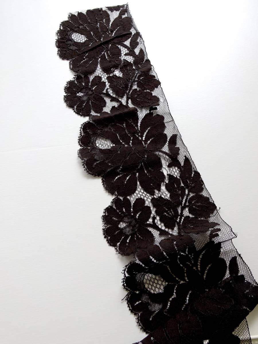 19世紀-20世紀 フランス アンティーク ブラック 花レース 刺繍 布 縫製 古布 カットワーク スカラップ トリム チュール リメイク パーツ_画像3